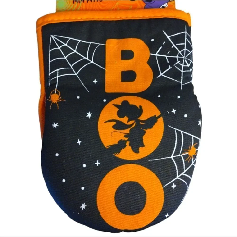 Disney Minnie Mouse Halloween BOO Prints 2 Pack Mini Oven Mitts NWT